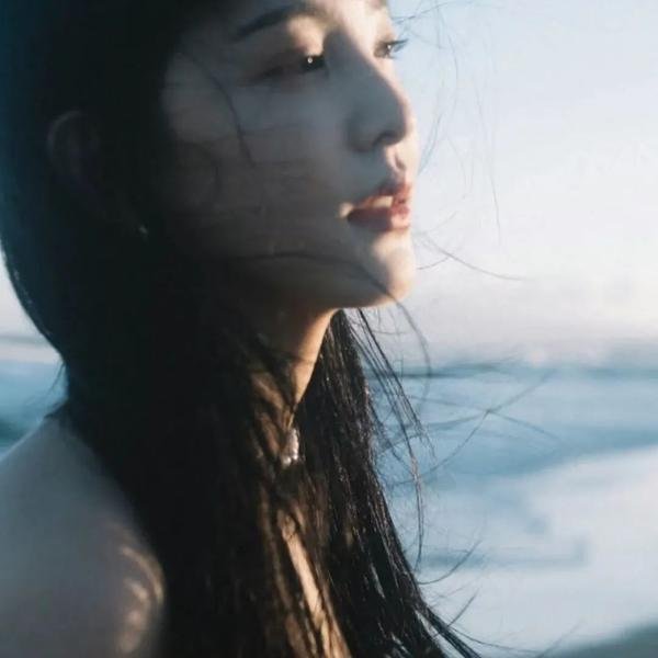 白衣怪客